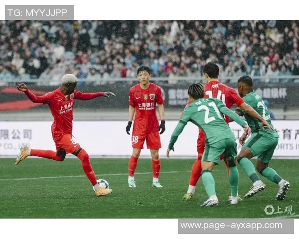 海港队结束假期重返训练全力备战中超收官战争取佳绩